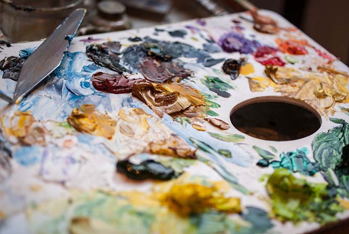Jean-Yves Domont dans son atelier de peinture, photo 6