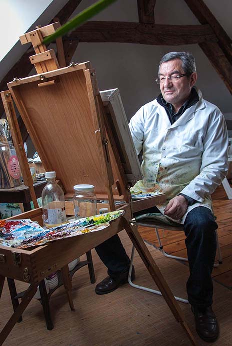 Jean-Yves Domont dans son atelier